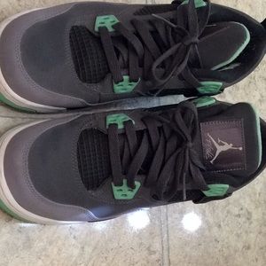 Jordan retro 4